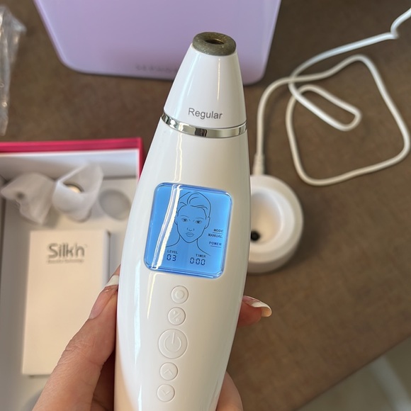 Silk’n Revit Prestige Microdermabrasion - Picture 11 of 16